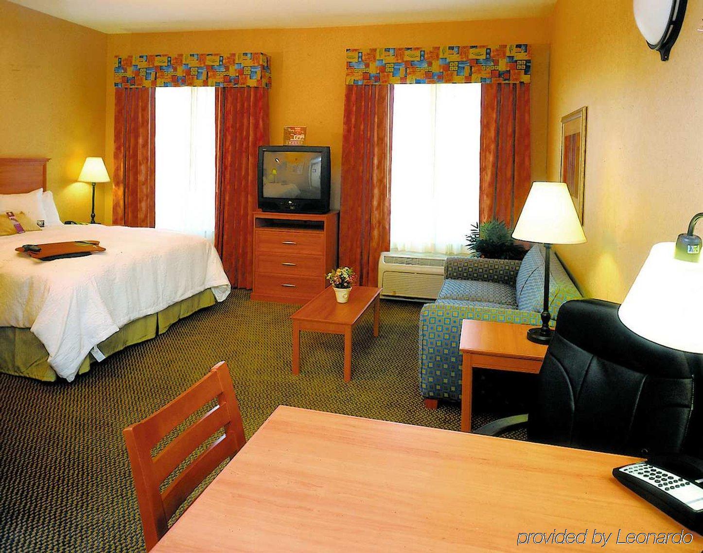 Hampton Inn & Suites Lathrop Habitación foto