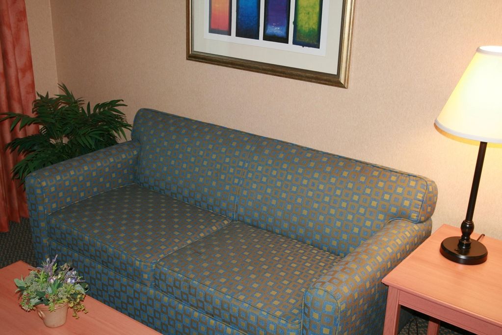 Hampton Inn & Suites Lathrop Habitación foto